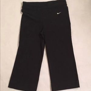 Nike Fit Dry Woman XS Black Workout Cropped Pants